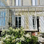 Chateau Carbonneau