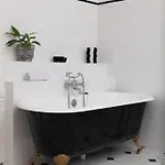 Chateau Carbonneau Couette-café