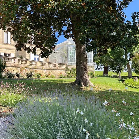 Couette-café Chateau Carbonneau Pessac-sur-Dordogne