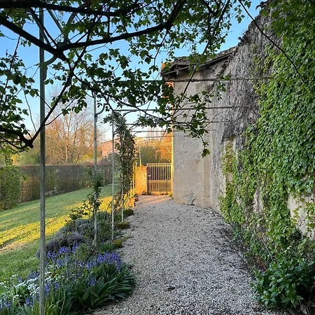 Chateau Carbonneau Pessac-sur-Dordogne
