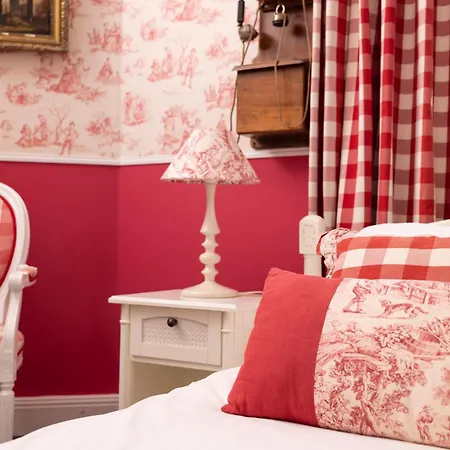Chateau Carbonneau Couette-café *