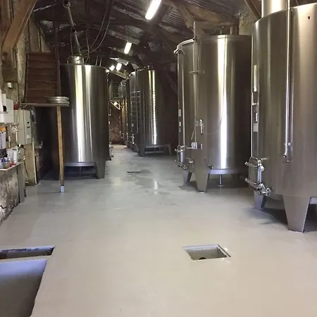 Chateau Carbonneau Couette-café