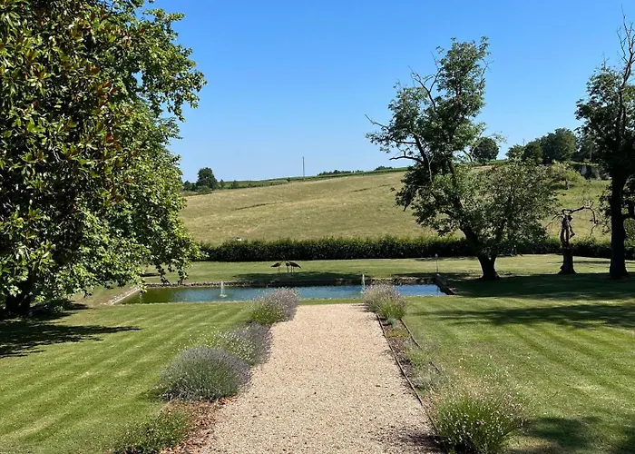 Chateau Carbonneau 4*