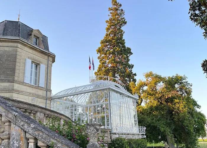 Chateau Carbonneau Frühstückspension Pessac-sur-Dordogne