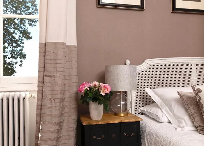 Chateau Carbonneau Frühstückspension Pessac-sur-Dordogne