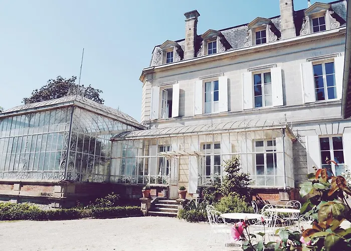 Frühstückspension Chateau Carbonneau 4*